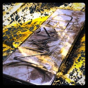 Urban Decay Naked Smokey Palette